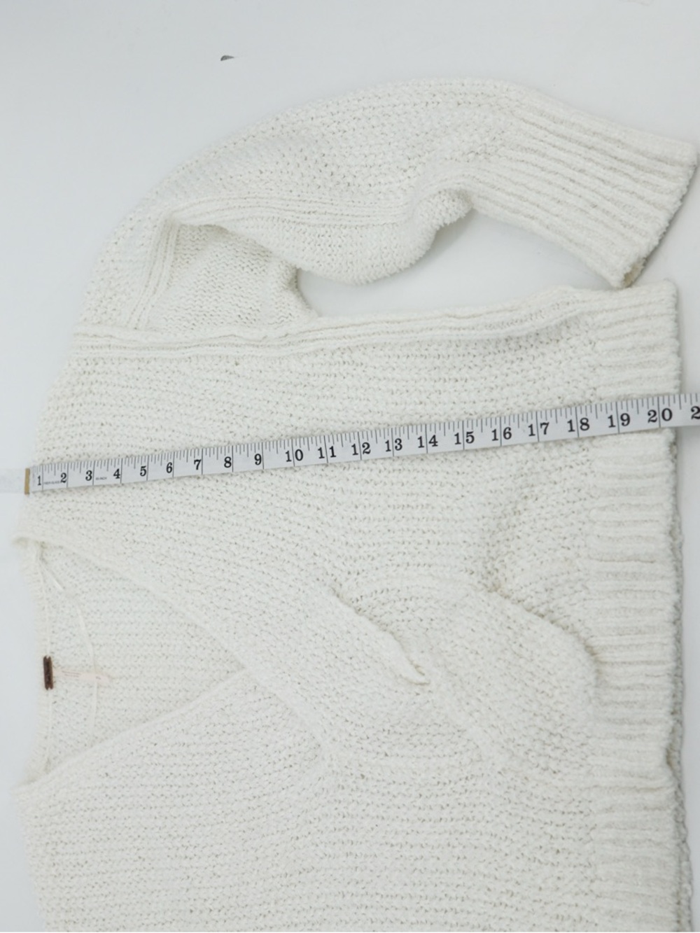 Free People Cream Knit V Neck Sweater Cropped Cotton Slouchy S Cozy - Picture 6 of 9